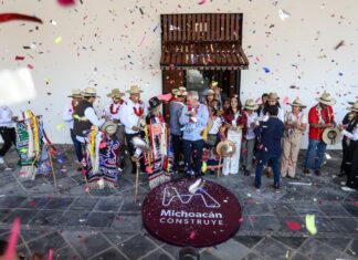 🔝| La espera terminó hoy se inauguró el mercado de Pátzcuaro.