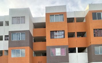 Fiscalía General ejecuta cateo en Villas del Pedregal; asegura 545 dosis de metanfetamina
